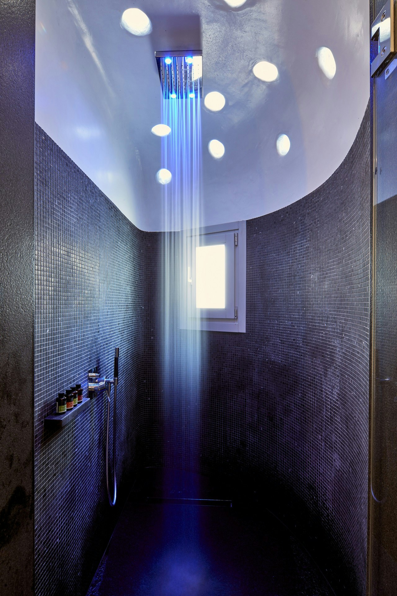 Shower Full Blue