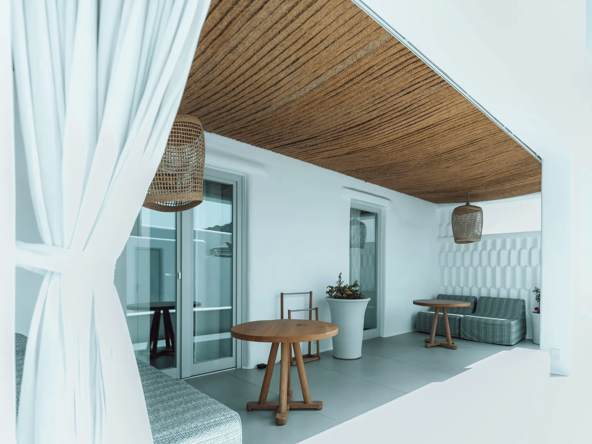 Standard Ground Suite - Patio