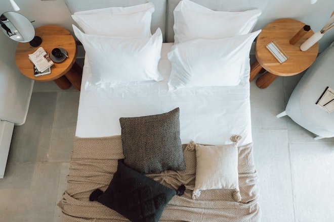Honeymoon Suite - Bedroom