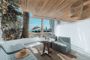 Deluxe Room Beachfront - Patio