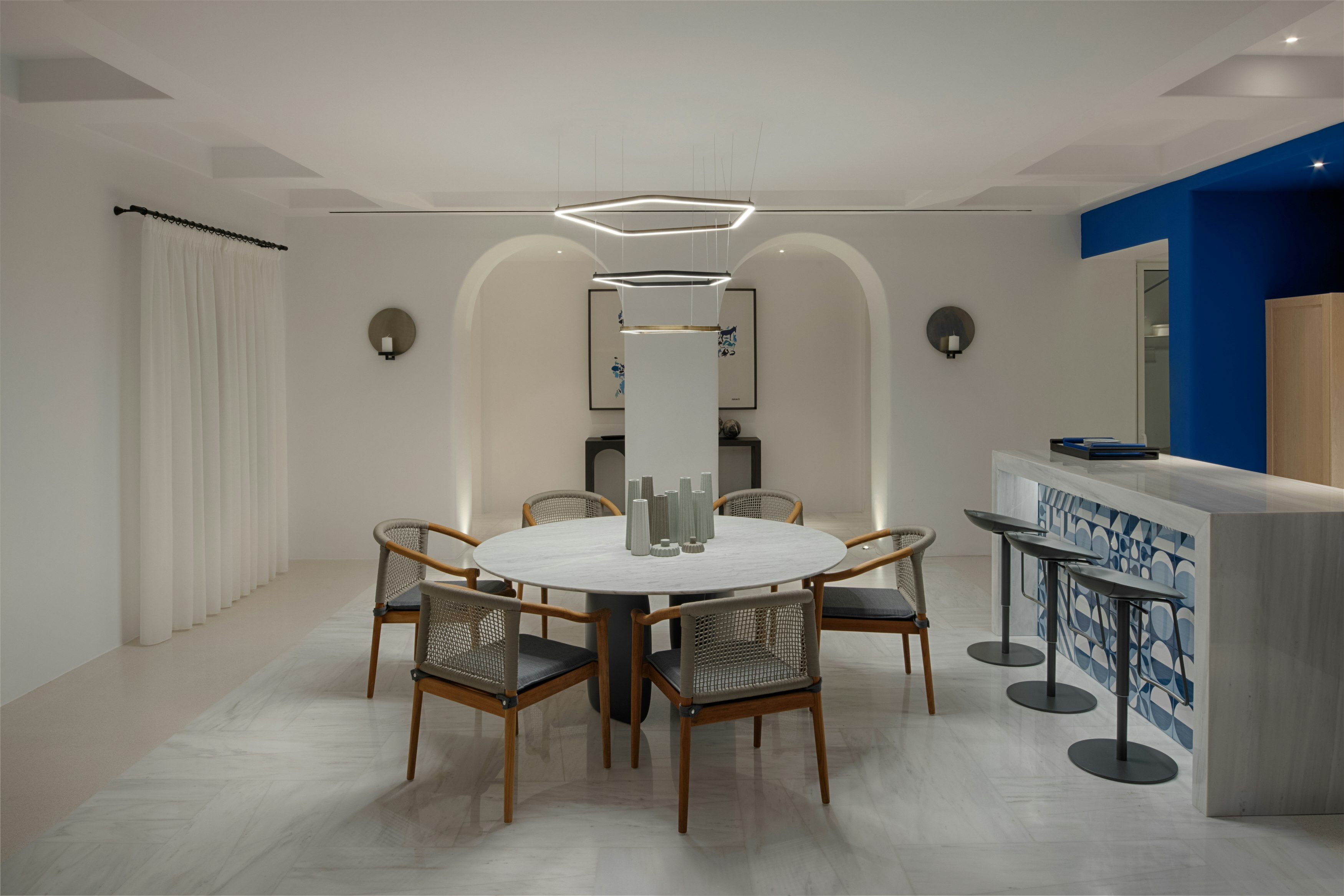 Grand 4-Bedroom Villa - Dining Area