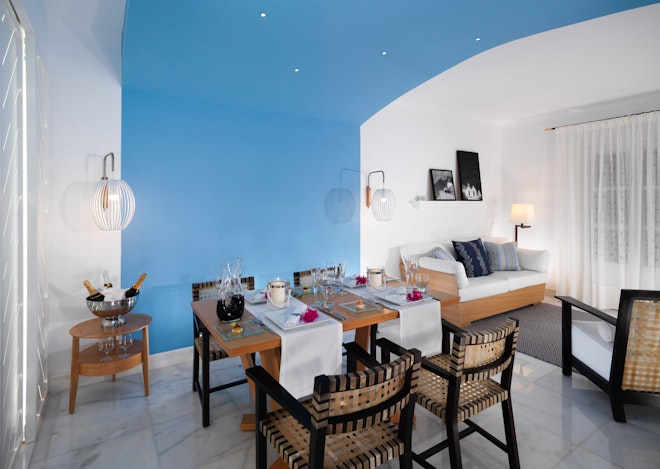 Executive Suite Sea View - Dining Area