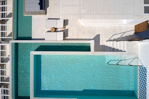 Grand 4-Bedroom Villa - Pool