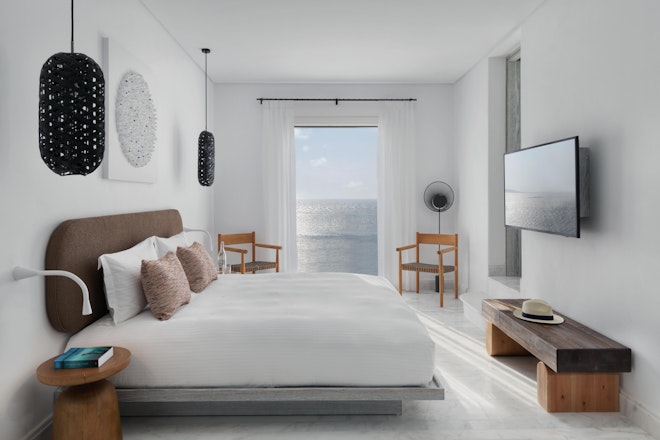 Galaxy Sharing Pool Suite bedroom