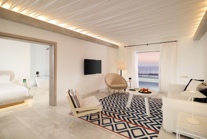 Signature 2 Bedroom Spa Pool Suite living room