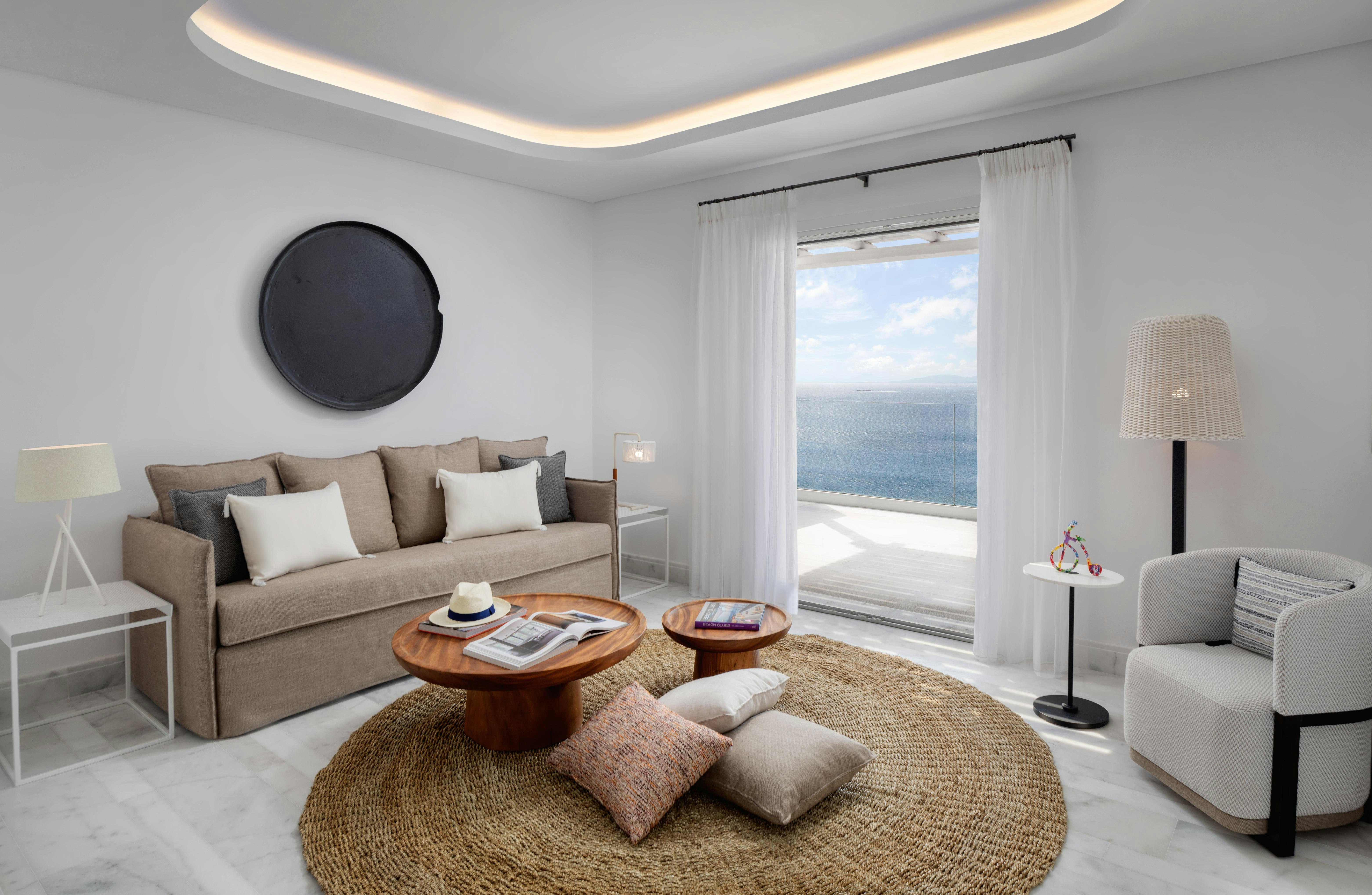 Galaxy Sharing Pool Suite living room