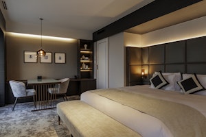 Deluxe Double - Bedroom