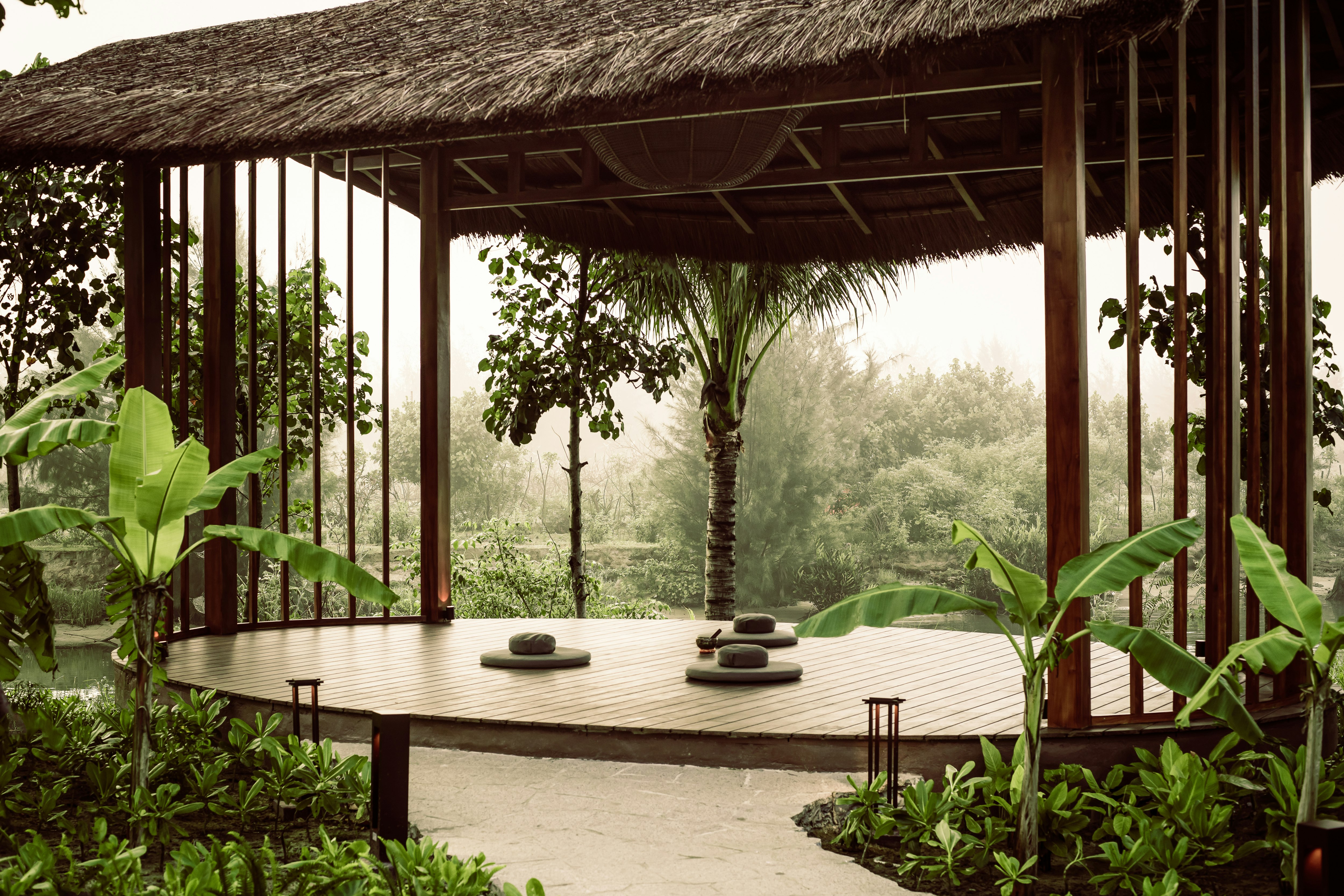 Meditation Sala Namia River Retreat SLH