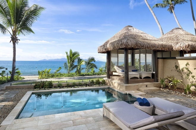 1BR Beachfront Villa - Pool
