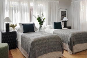 2BR Beachfront Pool Residence - Twin Bedroom