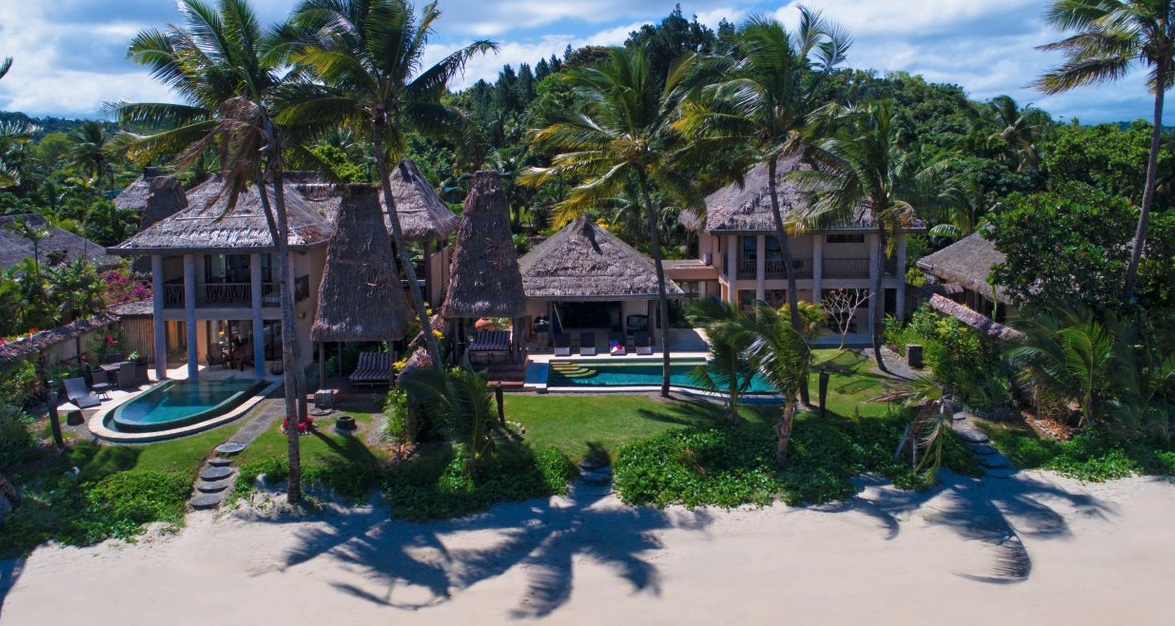 2BR Beachfront Pool Residence - Exterior