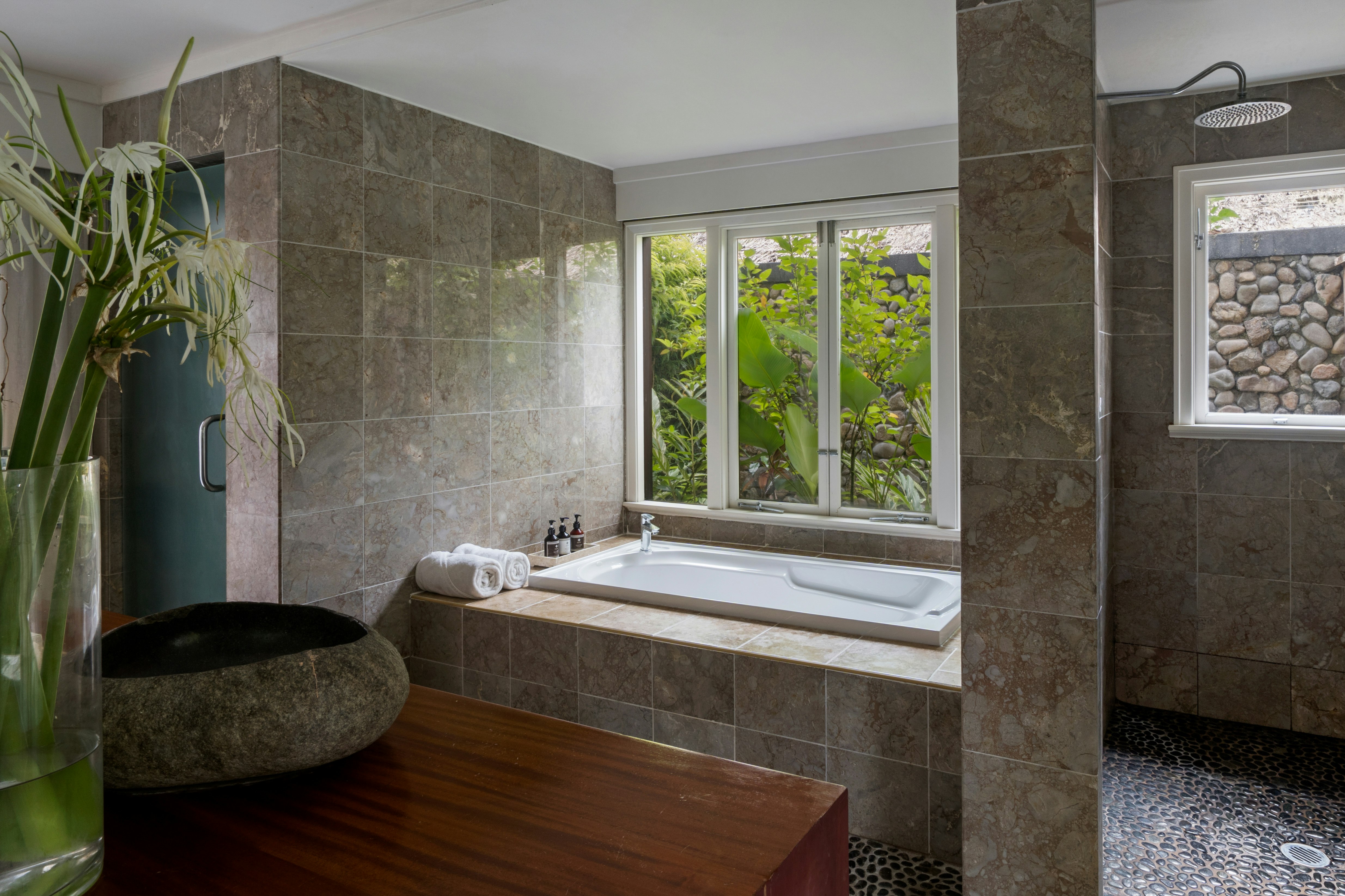 Nanuku Suite - Bathroom