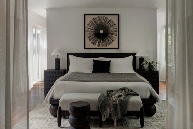 Beachfront Pool Suite - Bedroom