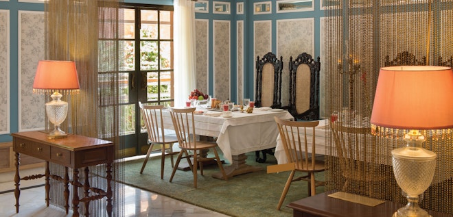 Pearls and Chiffon Restaurant