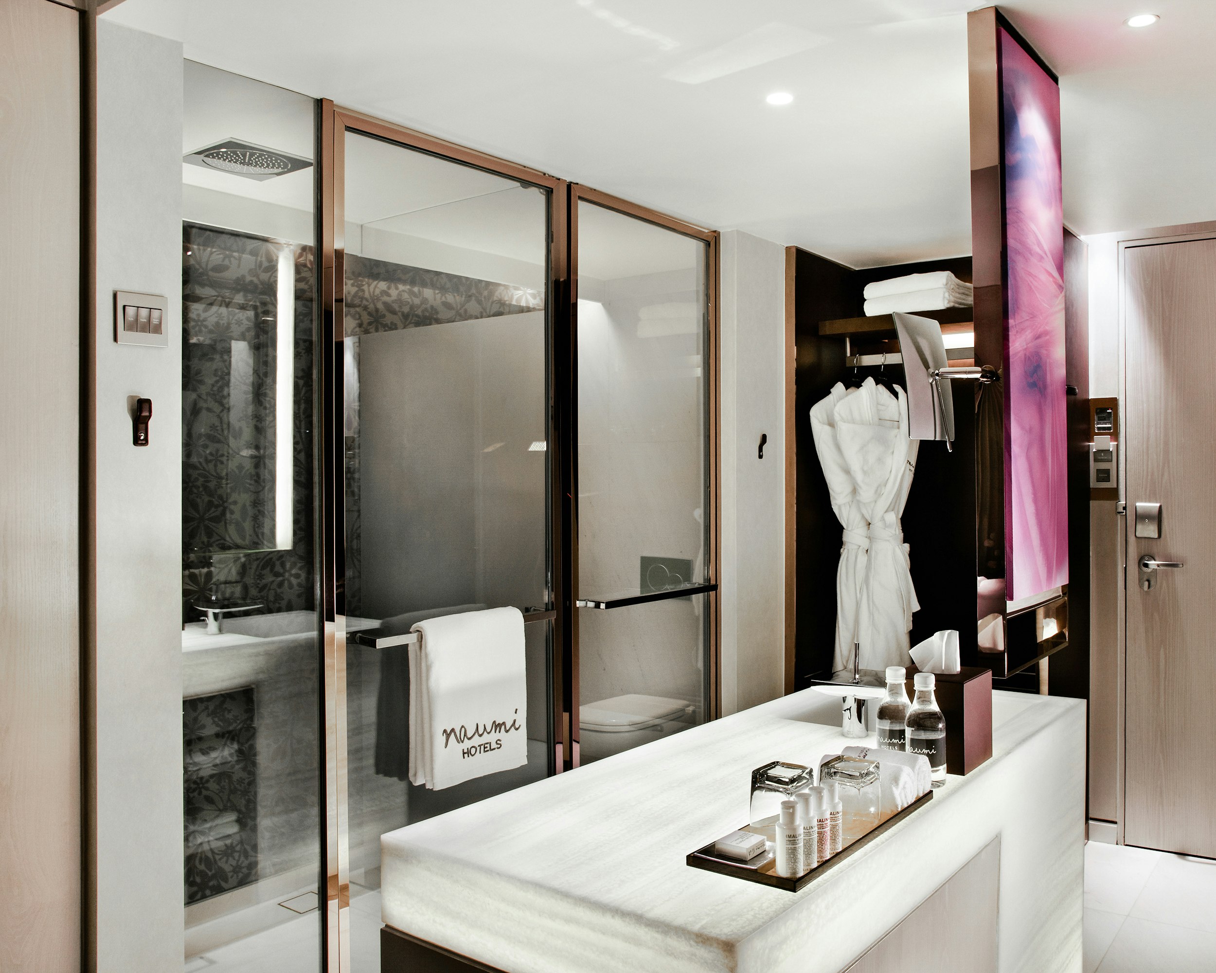 Habitat King - Bathroom