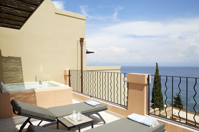 Grand Terrace Junior Suite