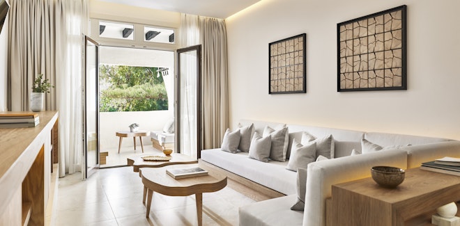 Junior Suite - Living Area