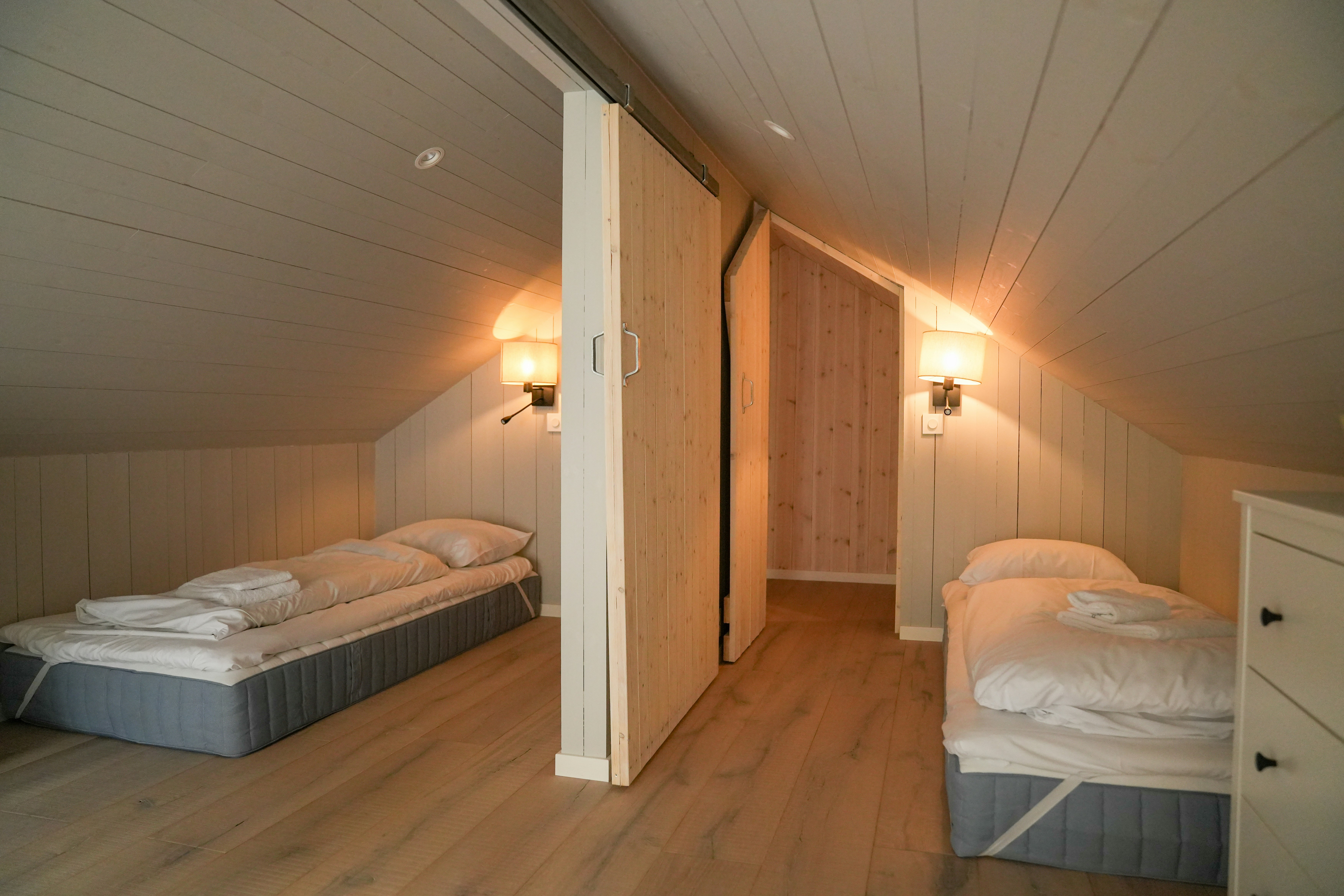 Village Suite with Sea View - Twin Bedroom