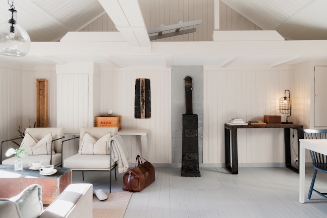 Village Cabin Suite Plus - Living Area