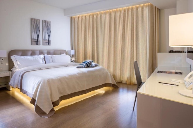 Deluxe Room without Window