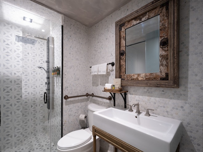GRAN CRU HONEYMOON SUITE - BATHROOM