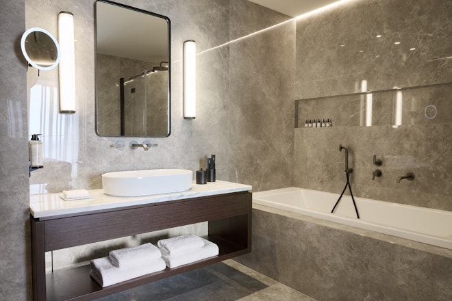 Olympos Suite Sea Front with Balcony - Bathroom