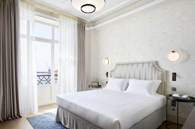 Méditerranée Grand Suite Sea Front with Balcony - Bedroom