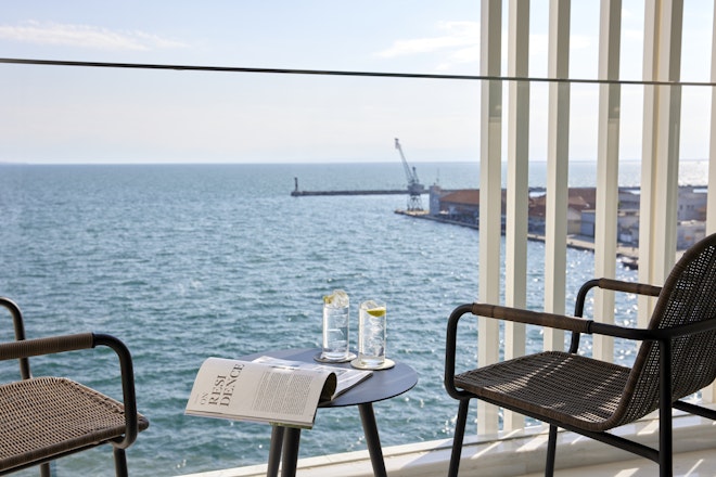 Deluxe Seafront Room with Balcony - Balcony