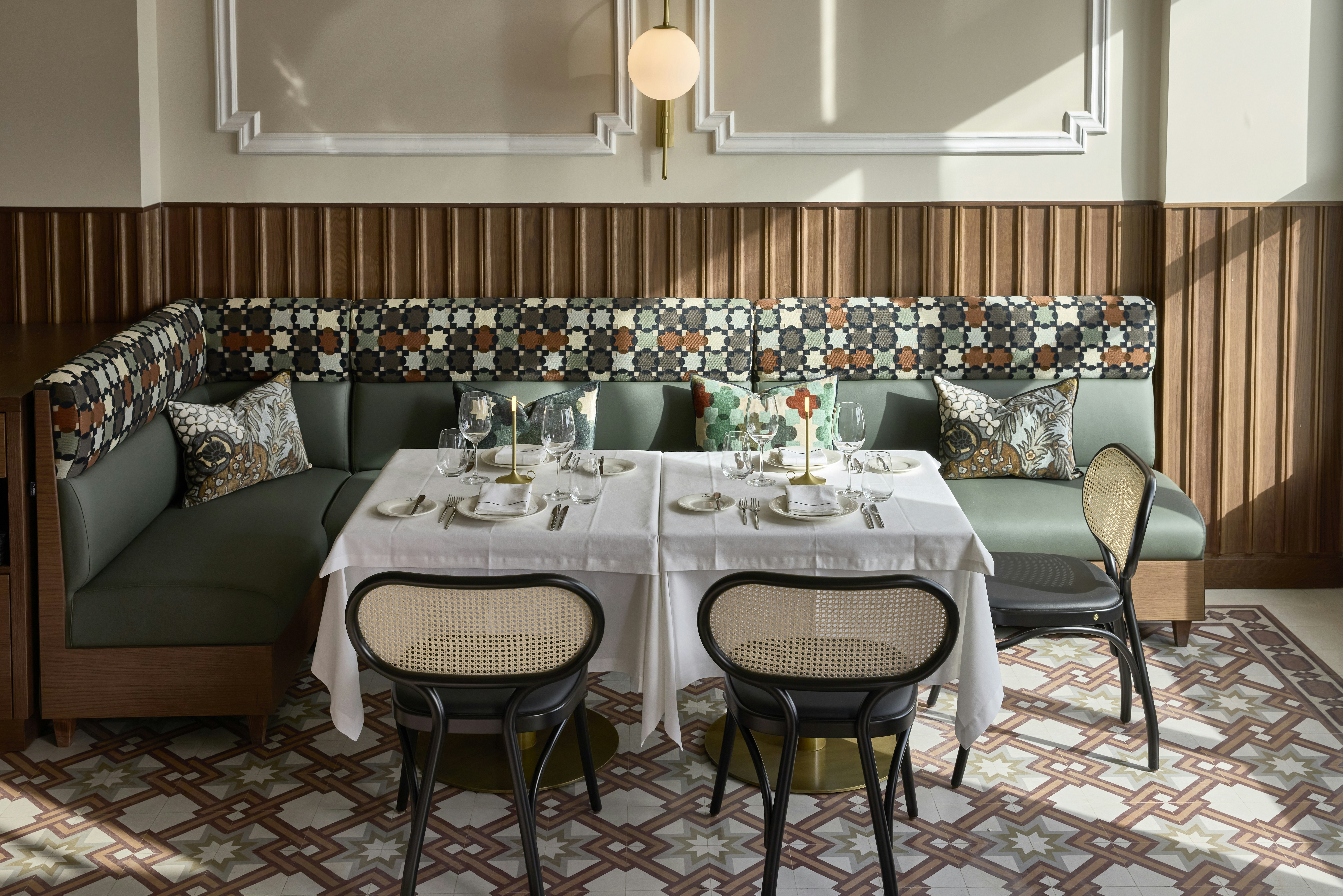 Olympos Naoussa Restaurant