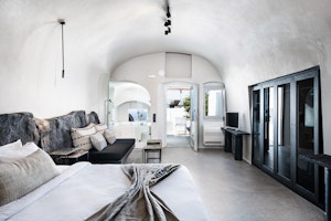 Honeymoon Suite