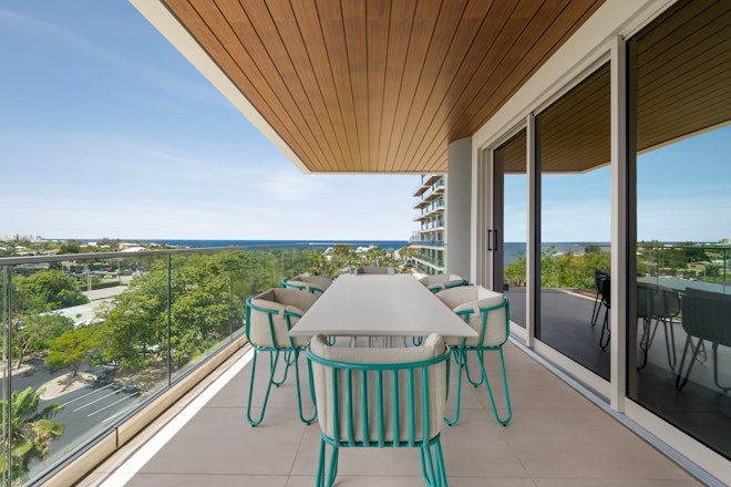 Solstice Suite - Port & Sea View Balcony