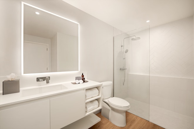 Solstice Suite - Second Bathroom