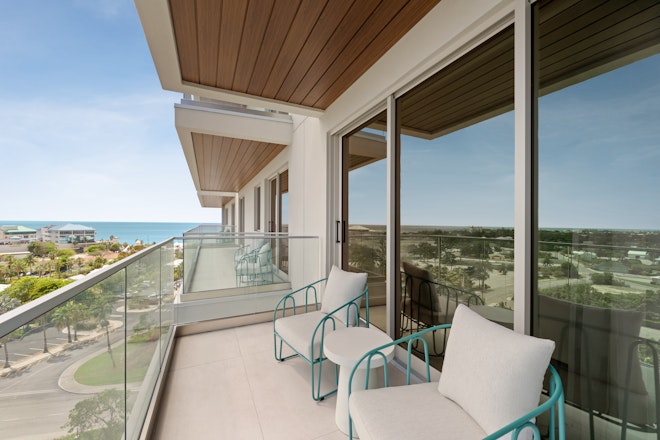 Dawn Rise Suite - City View Balcony