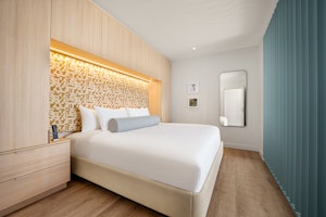 Dawn Rise Suite - Bedroom