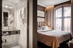 Classic Petite - Bedroom