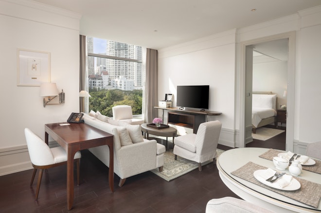 One Bedroom Corner Prestige Living Room
