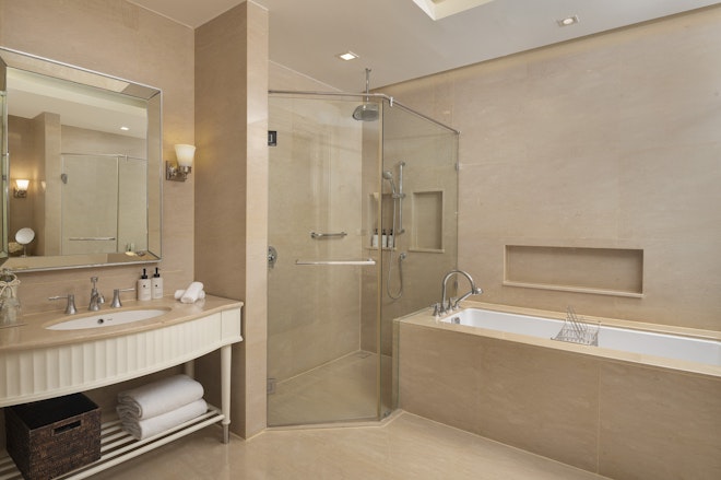 One Bedroom Prestige - Bathroom