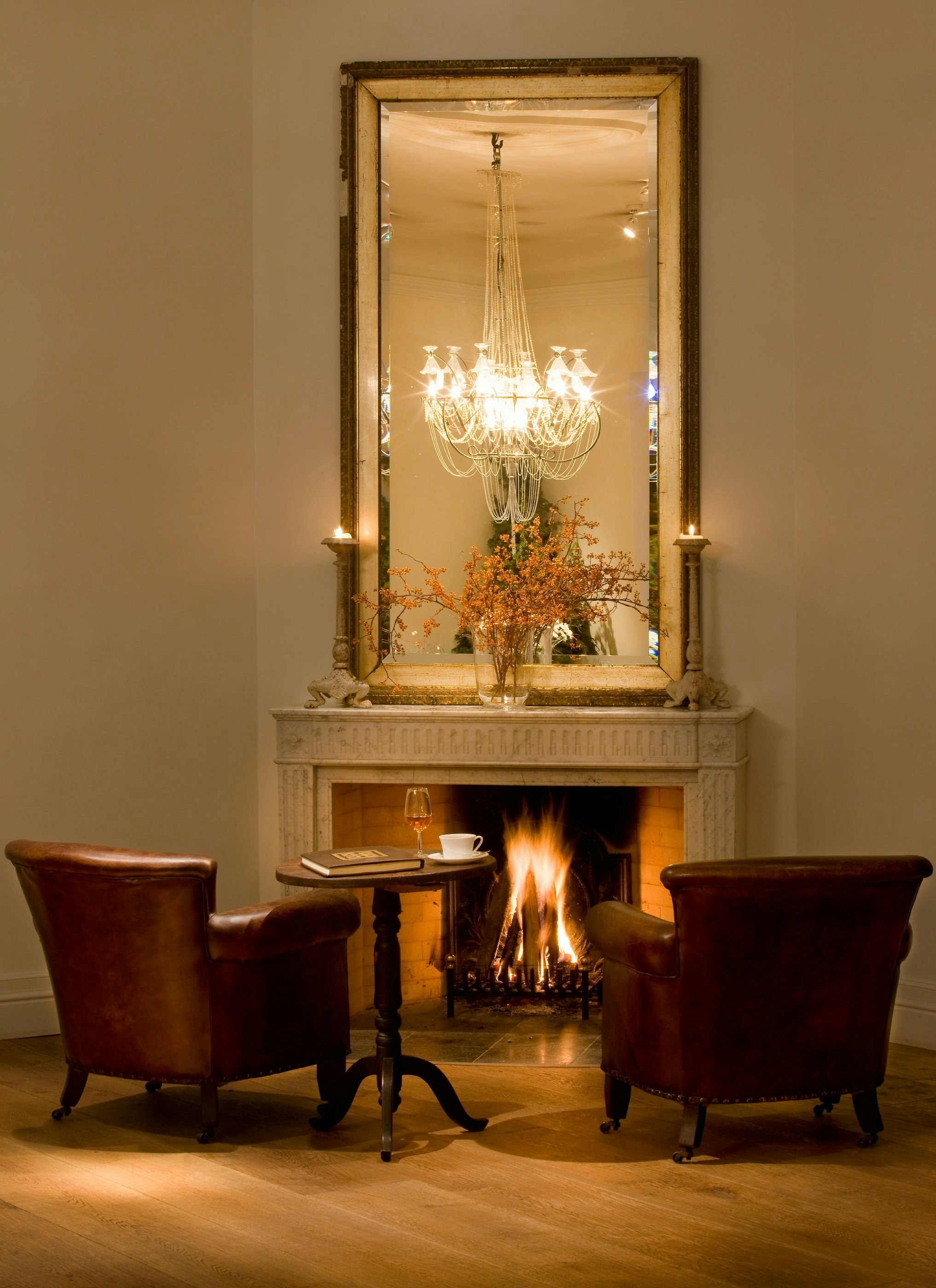 Restaurant Alexander fireplace