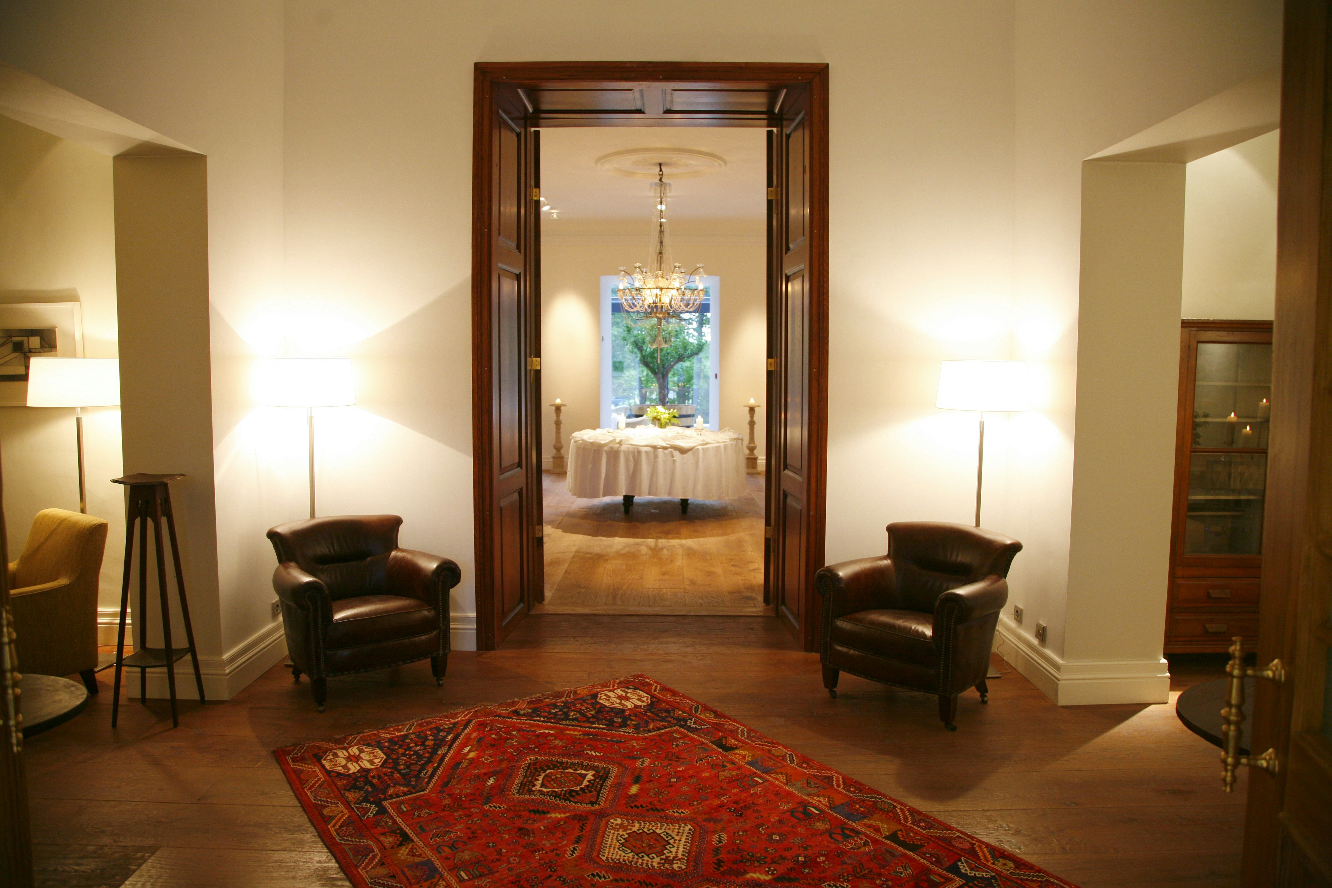 Entrance to Alexander restaurant