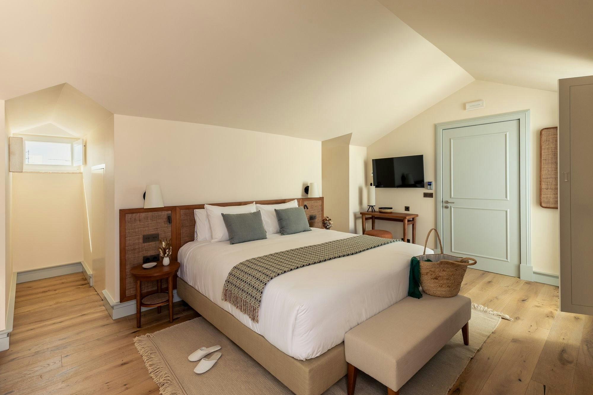 Attic Junior Suite - Bedroom