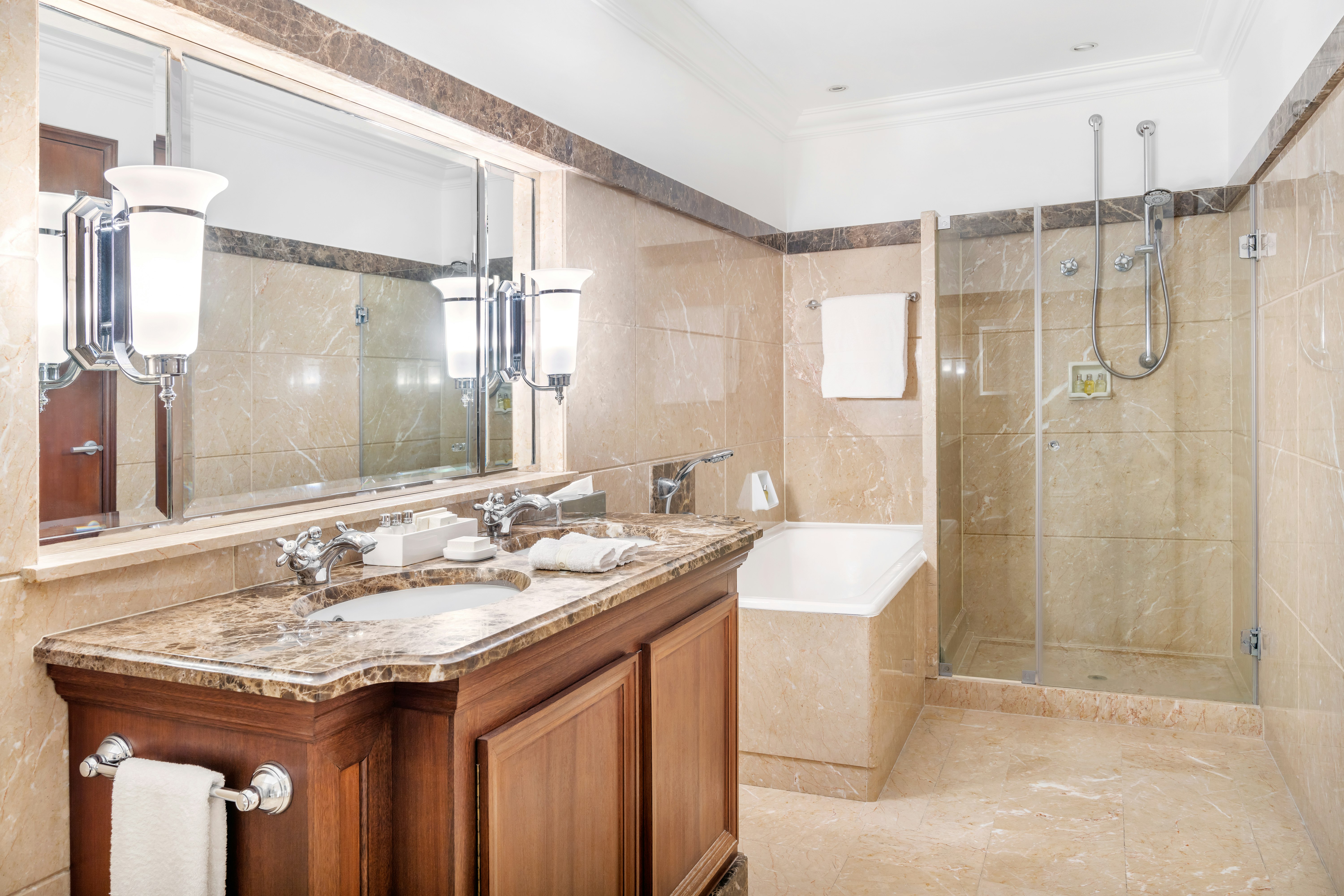 Deluxe Palacio Suites