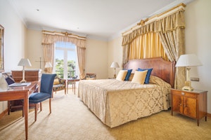 Deluxe Palacio Suites