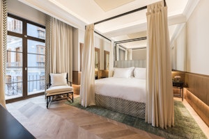 Deluxe Palacio