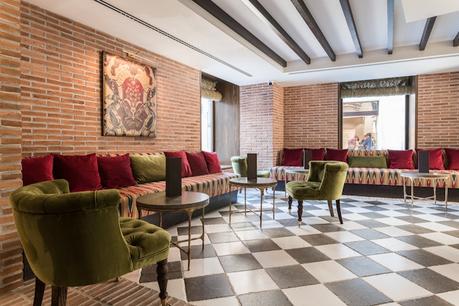 Bar Lounge