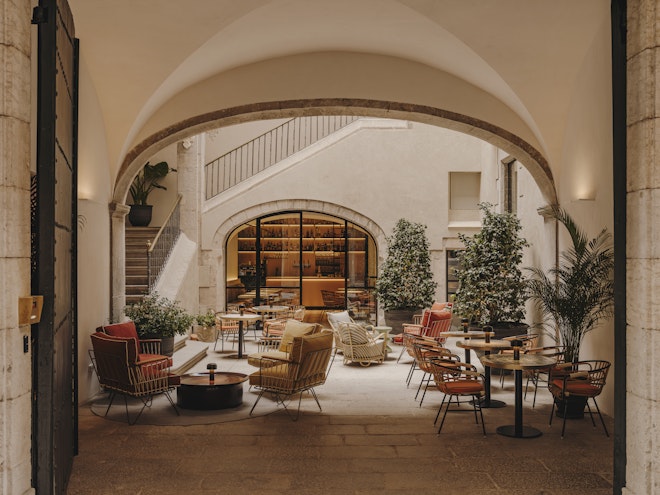 Entrance - La Placeta