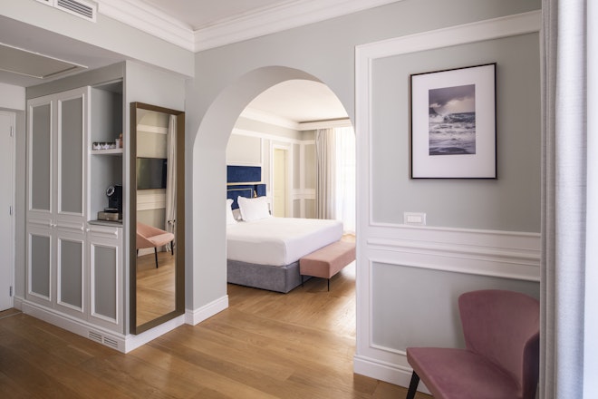 Suite - Bedroom