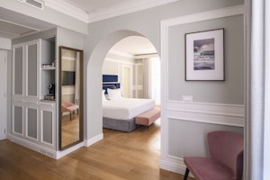 Suite - Bedroom
