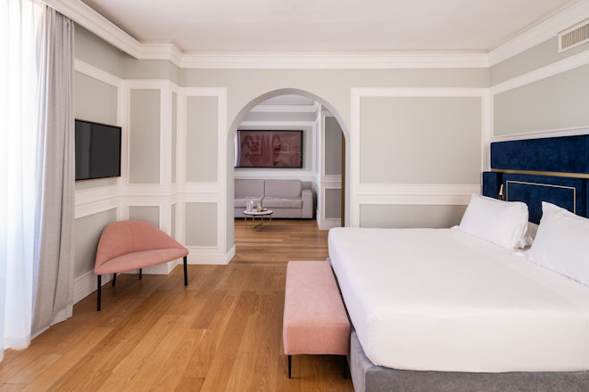 Suite - Bedroom