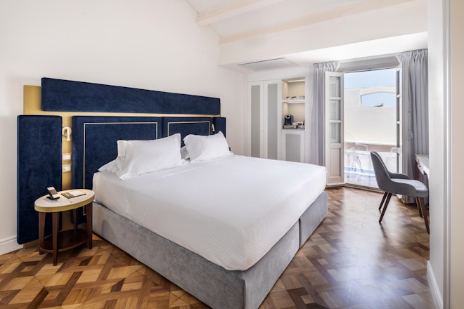 Superior Room - Bedroom