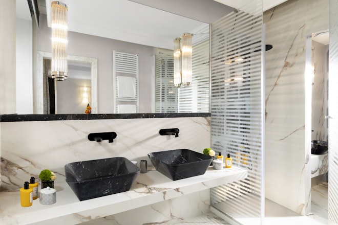 Ludus Suite - Bathroom